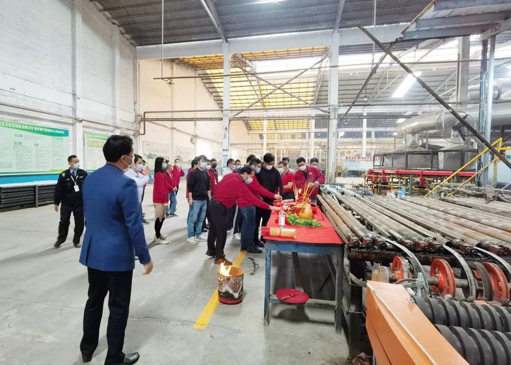 2020再譜新篇,綠蘋果瓷磚生產基地成功點火,全面有序復產